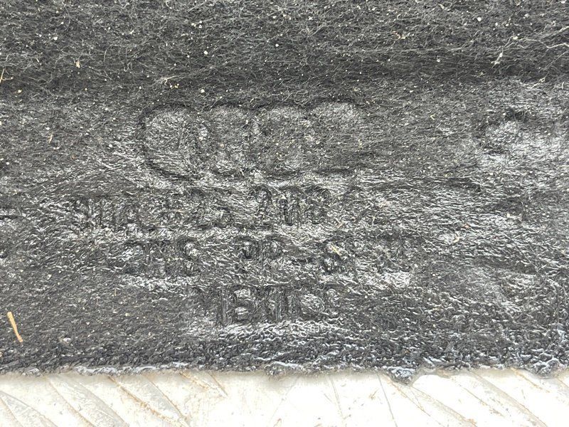 Облицювання днища 80A825208 Audi Q5