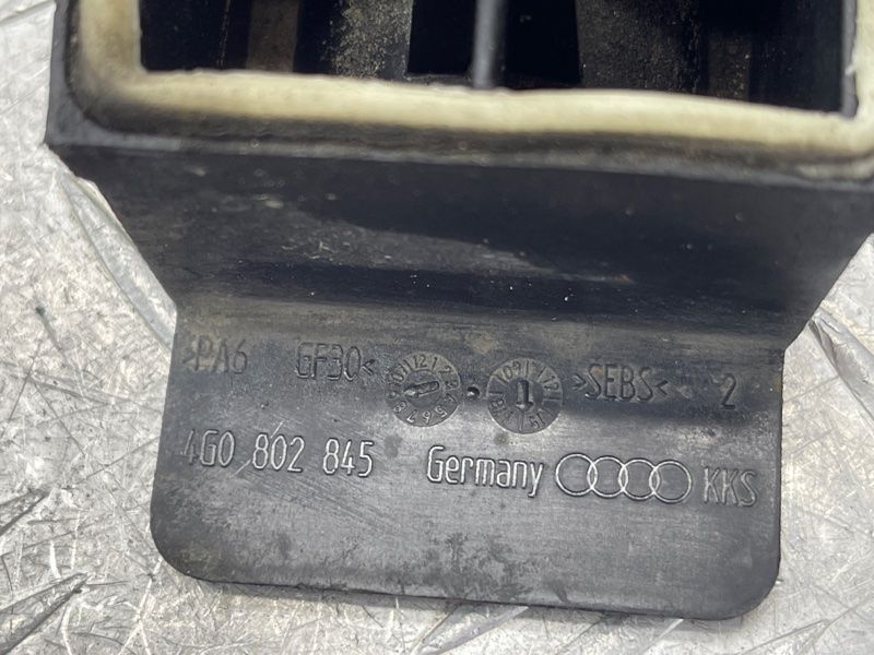 Гнездо домкрата 4G0802845 Audi A6