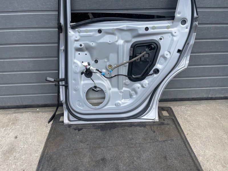 Двері 4M0833052E Audi Q7