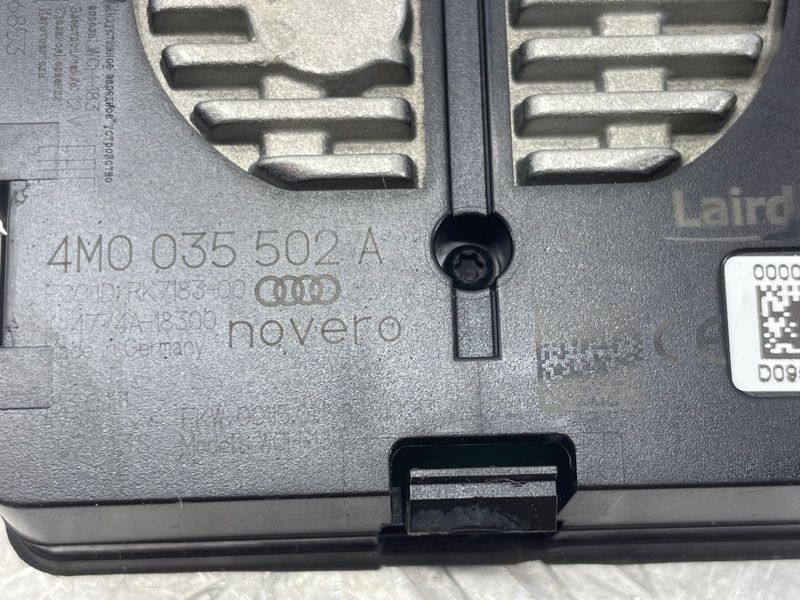 Бездротовий зарядний пристрій 4M0035502A Audi Q7