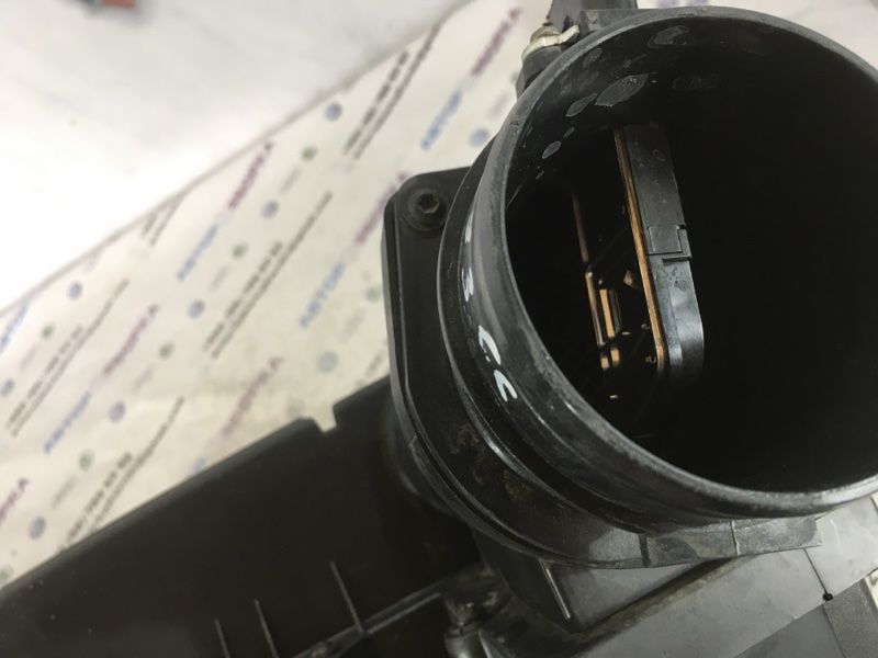 Корпус повітряного фільтра 1K0129607AG Volkswagen CC