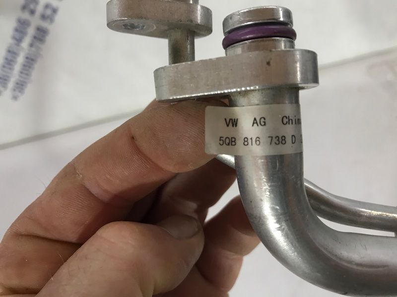 Трубка кондиционера 5QB816738D Volkswagen Tiguan