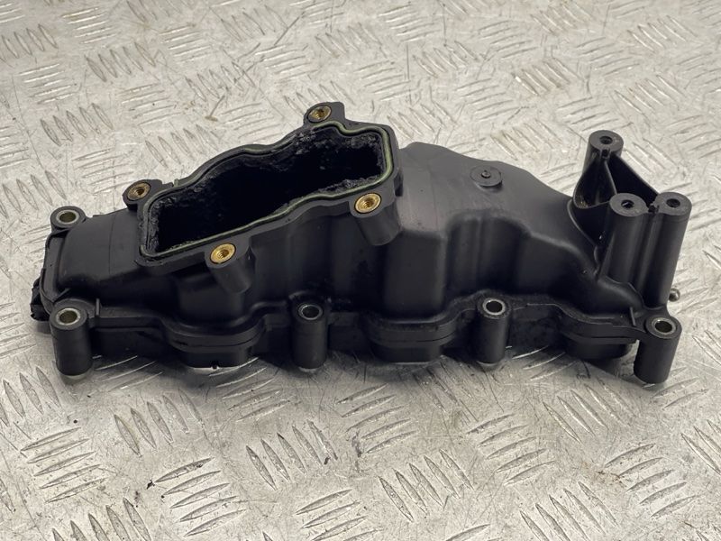 Колектор впускний 059129712BK Audi Q7