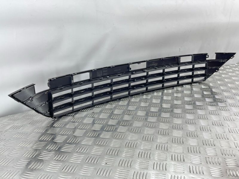 Решітка повітрозабірника бампера 7P6853671HRYP Volkswagen Touareg