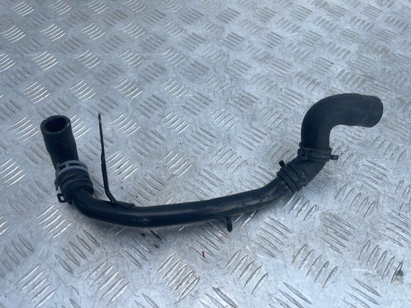Патрубок 03L122157K Volkswagen Tiguan