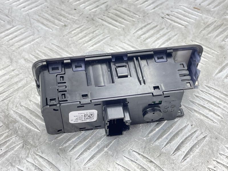 Перемикач світла фар LJ6T13D061EDW Ford Escape