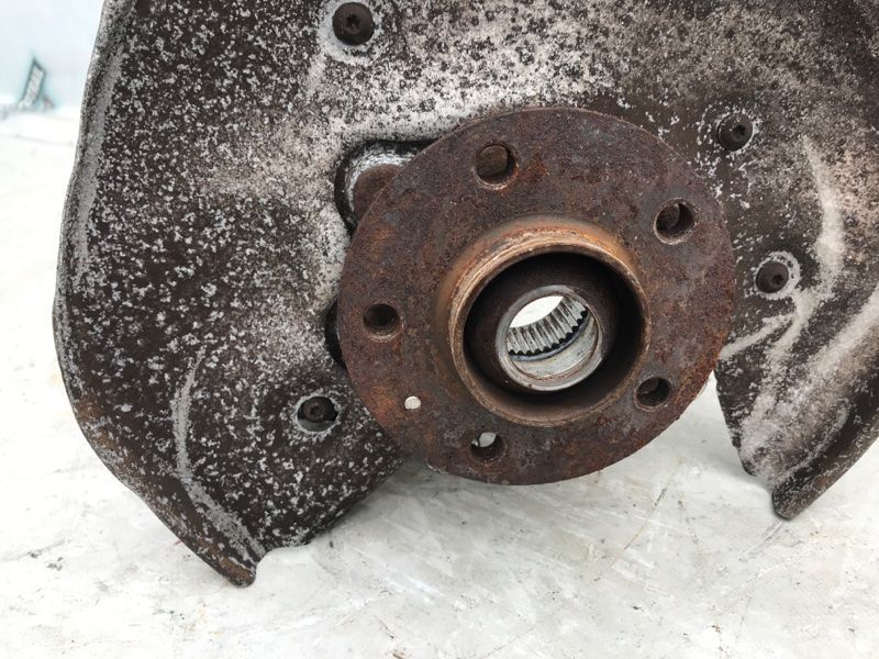 Поворотний кулак / цапфа з підшипником 8K0505432AR Audi S4