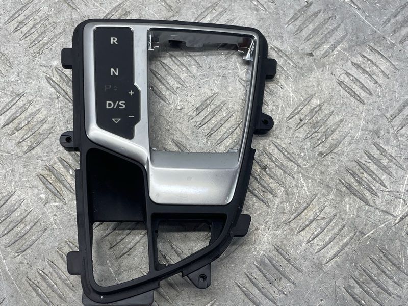 Накладка индикатора переключения передач 8W1713111C Audi A4