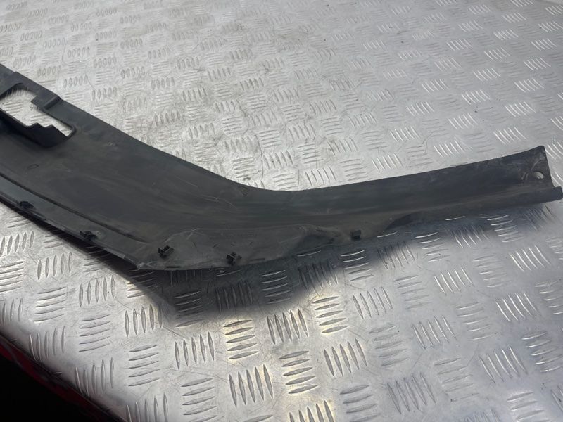 Накладка радиатора 4L0807081 Audi Q7