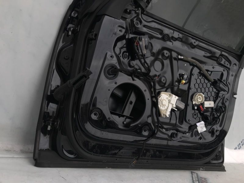 Двері 4H0831052B Audi A8