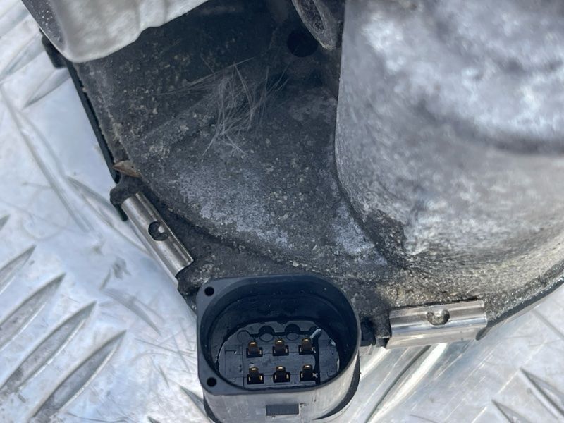 Дросельна заслінка 03H133062C Volkswagen Touareg