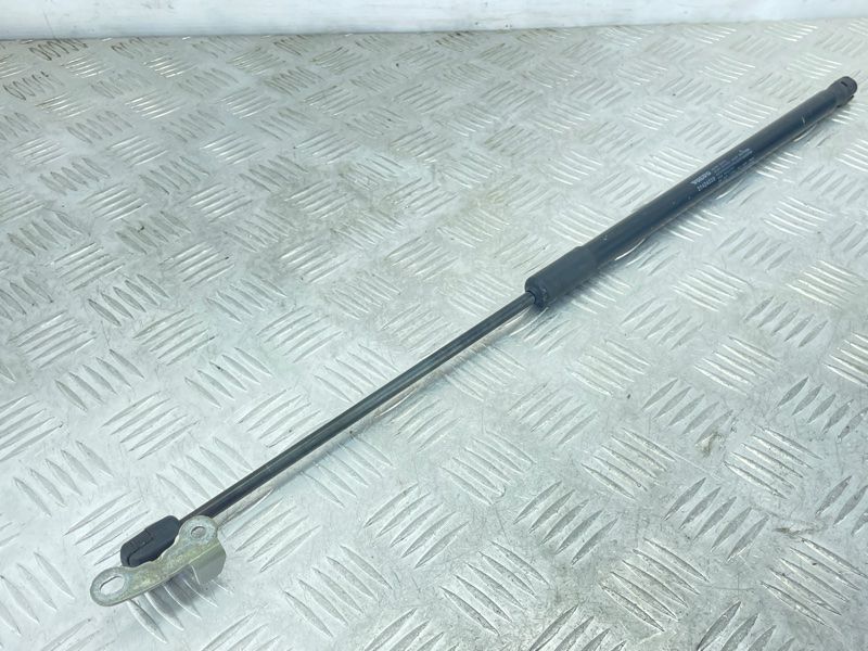 Газовий упор капота 31424539 Volvo XC60