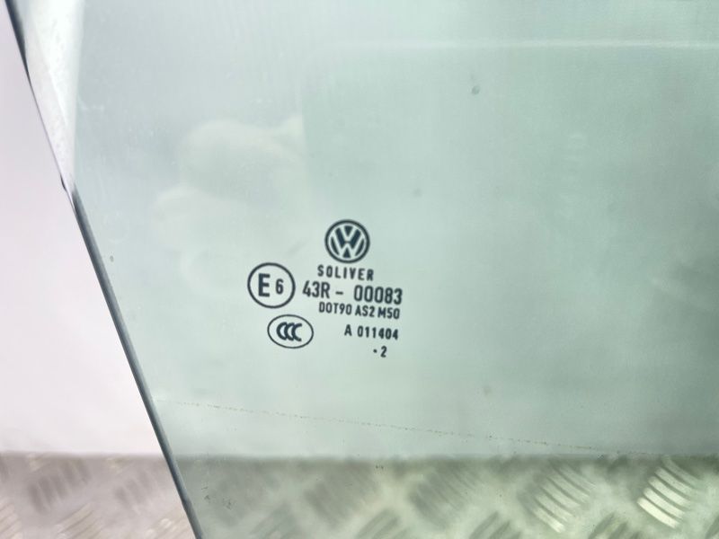 Стекло двери Volkswagen CC