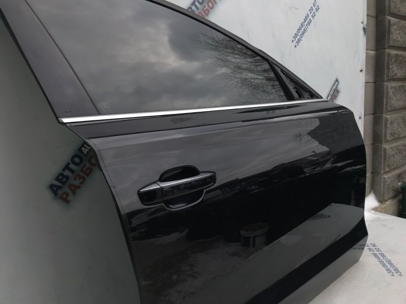 Двері 4H0831052B Audi A8
