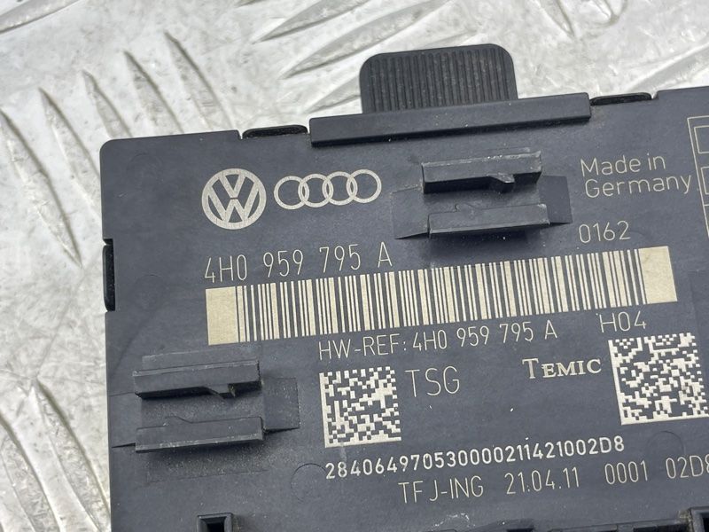 Блок керування дверей Audi A8