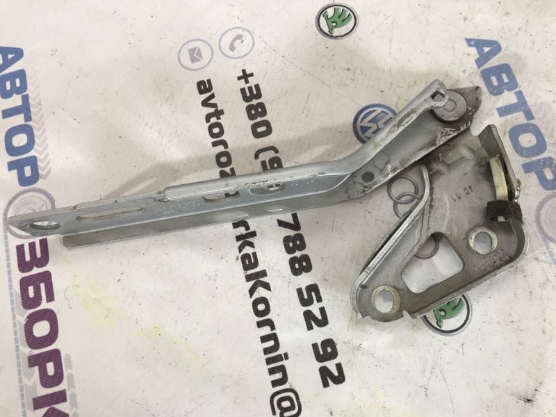 Петля капота 4L0823302 Audi Q7
