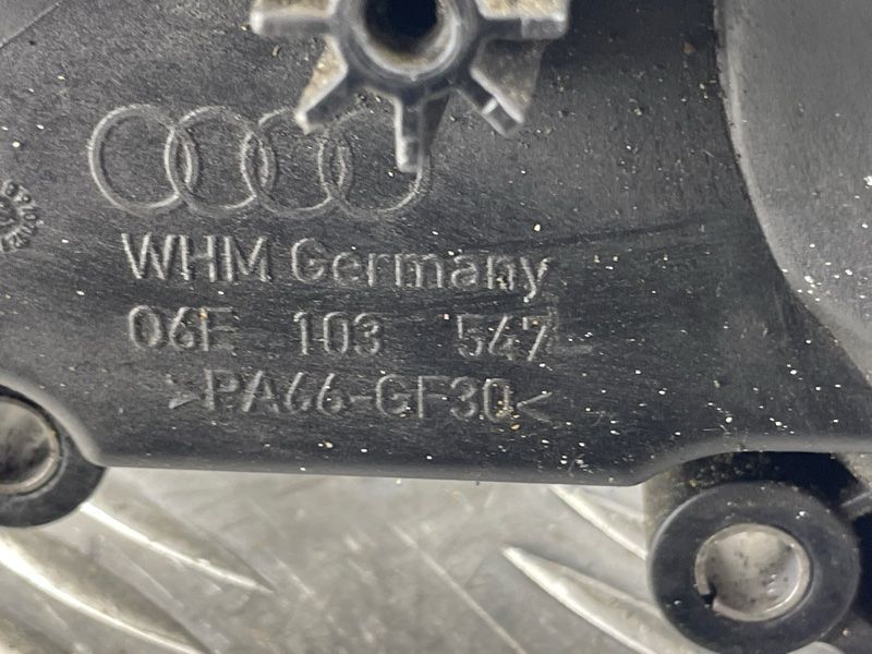 Клапан вентиляції картера двигуна 06E103547L Audi Q7