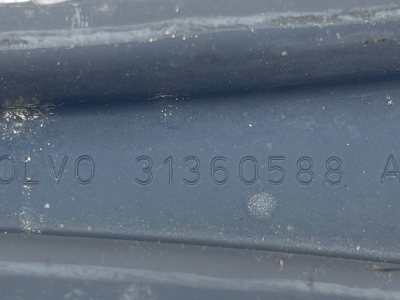 Важіль задньої підвіски поперечний нижній Volvo XC60