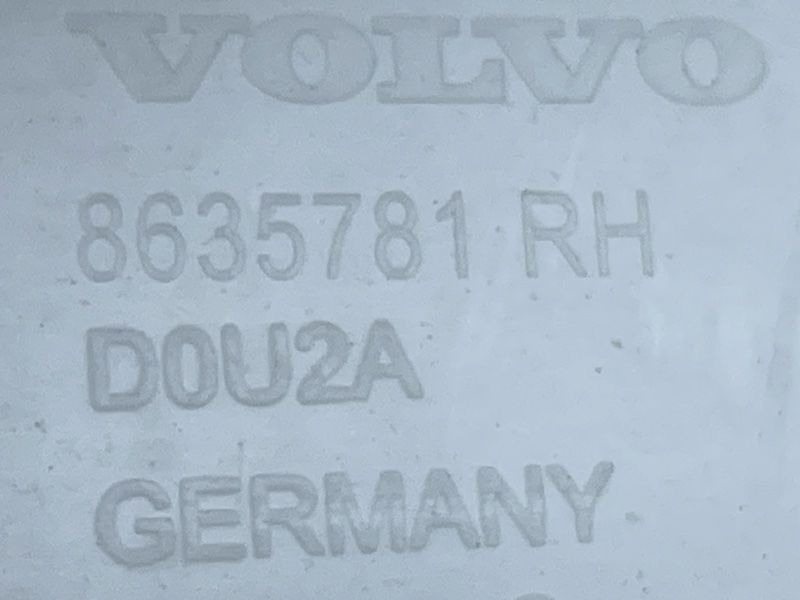 Обшивка дверей Volvo XC60