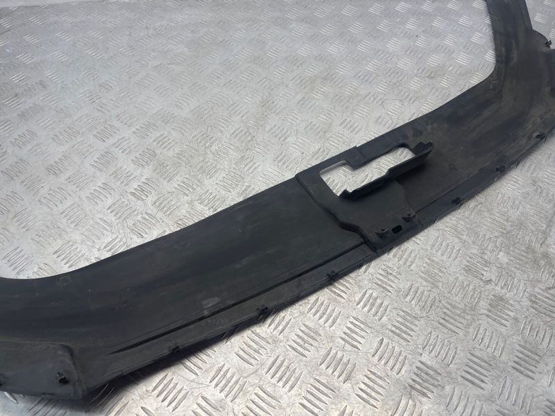 Накладка радиатора 4L0807081 Audi Q7
