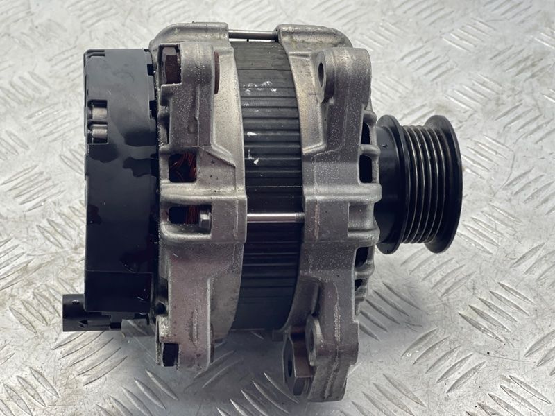 Генератор 30659580 Volvo XC60