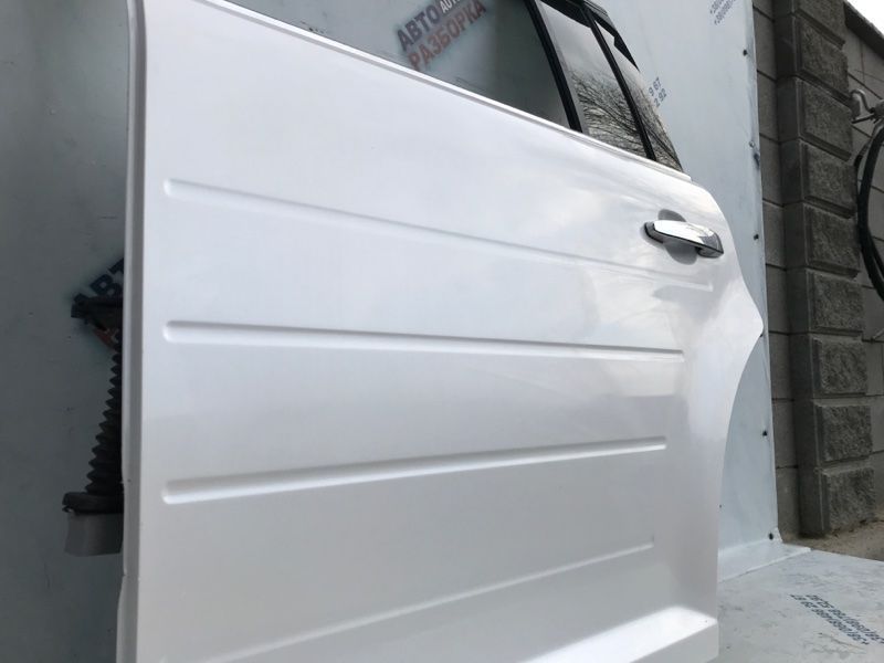 Двері 8A8Z7424631A Ford Flex