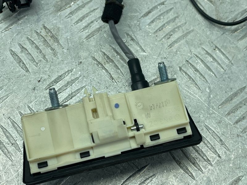 Кнопка замка кришки багажника з камерою 5N0827566AA Audi Q5