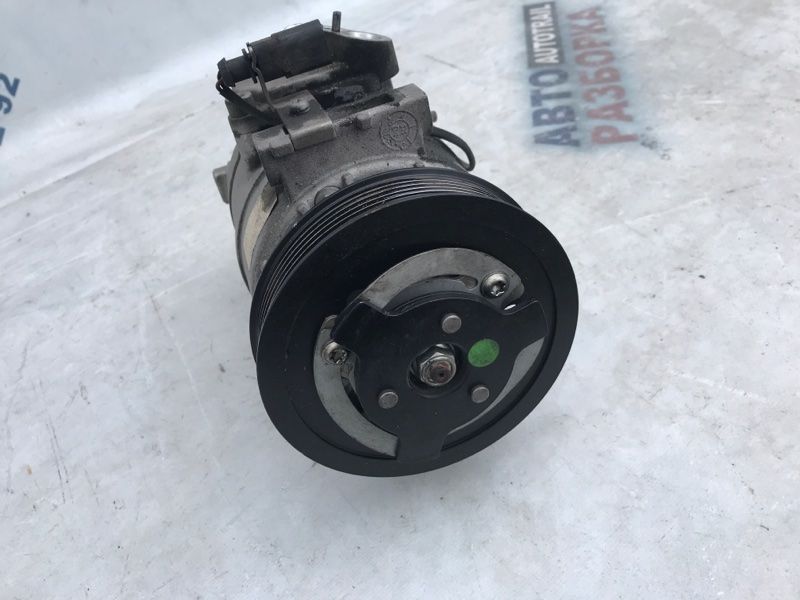 Компресор кондиціонера 4E0260805AR Audi Q7
