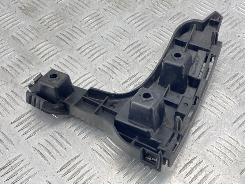 Кронштейн заднего бампера 30763440 Volvo XC60