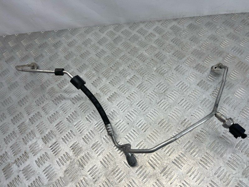 Трубка кондиціонера 5QF816741C Volkswagen Tiguan