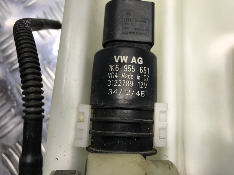 Бачок омывателя стекла 7P0955453A Volkswagen Touareg