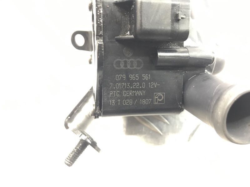 Помпа водяная дополнительная Audi S8