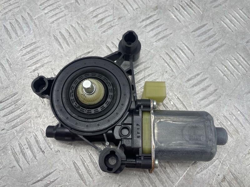 Мотор склопідйомника 8W0959802 Audi Q7