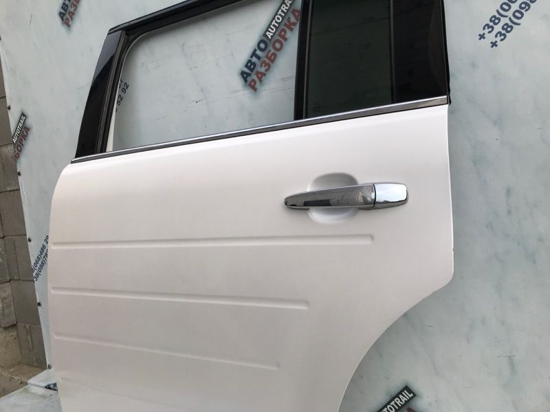 Двері 8A8Z7424631A Ford Flex