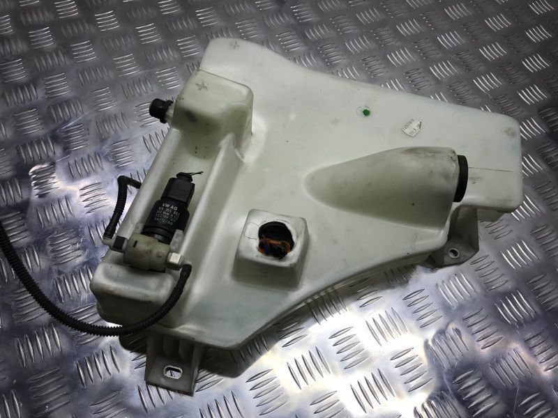 Бачок омывателя стекла 7P0955453A Volkswagen Touareg