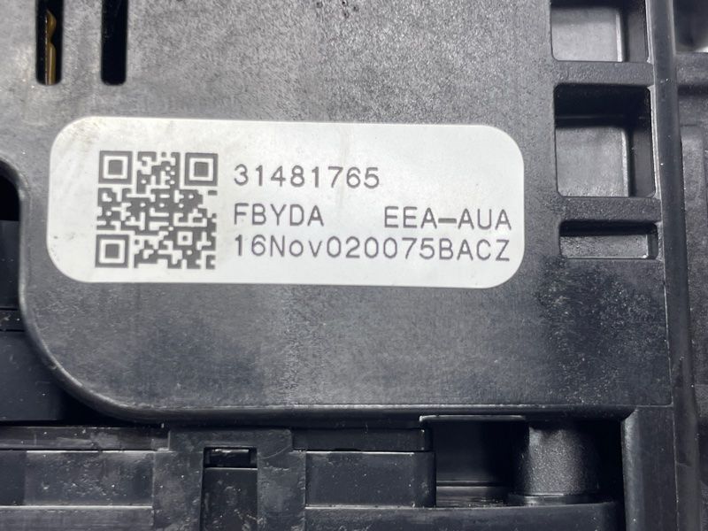 Блок підкермових перемикачів 31481765 Volvo XC60