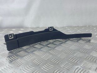 Спойлер колесной арки внутренний передний левый 4M0853887C Audi Q7 Audi Q7