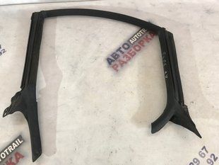 Уплотнитель двери 4G8845695 Audi A7