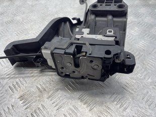 Замок передніх дверей 31349890 Volvo XC90