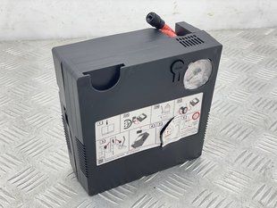 Компресор автомобільний для підкачки коліс 4L0012615 Audi Q7