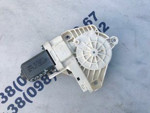 Мотор стеклоподъемника 8K0959801A Audi Q7