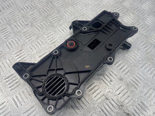 Клапанна кришка 31670210 Volvo XC60