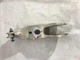 Важіль задньої підвіски поперечний нижній 4M0505311J Audi Q7