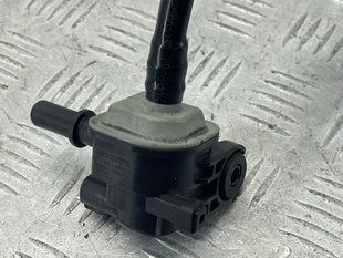 Клапан вентиляції паливного бака 31321694 Volvo XC60 Volvo S60, Volvo S60 Cross Country, Volvo S90, Volvo V60, Volvo V60 Cross Country, Volvo V90, Volvo V90 Cross Country, Volvo XC60, Volvo XC70, Volvo XC90