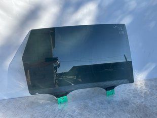 Скло дверей 4M0845026B Audi Q7