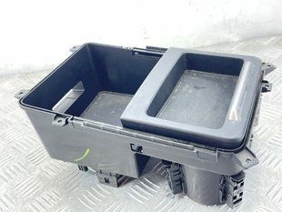 Бардачок / ящик для речей 80A864981 Audi Q5