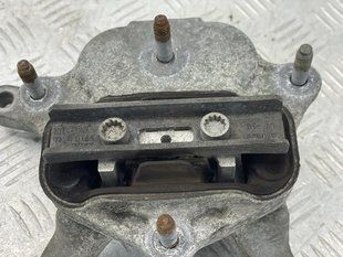 Опора коробки передач 4K0399156A Audi A6