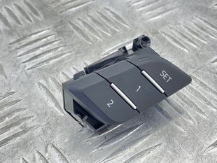 Блок кнопок пам'яті сидінь 4M0959769A Audi Q7