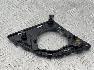 Кронштейн 4M0035427 Audi Q7