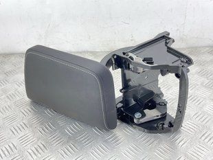 Подлокотник Volvo XC60